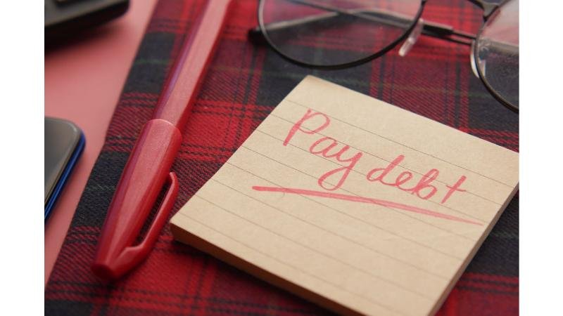 How Healthcare Professionals Can Manage Education Debt